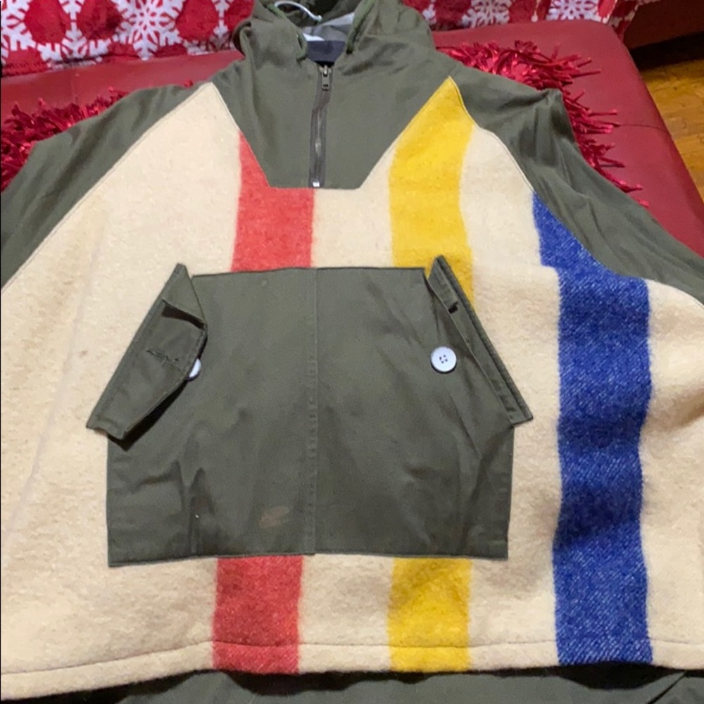Loom state cape Olive green